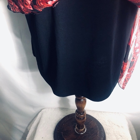 Womens Plus Size Blouse. Red and Black. - Picture 2 of 4